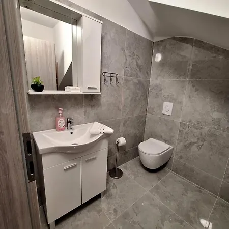 Apartmán Tanya 1 *