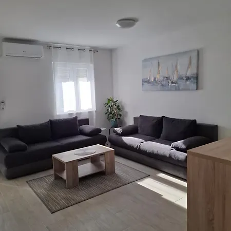 Tanya 1 Apartment