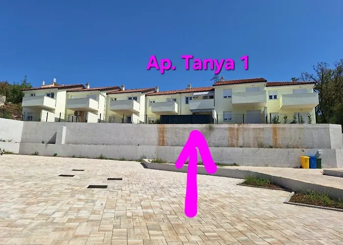 Tanya 1 Apartment *