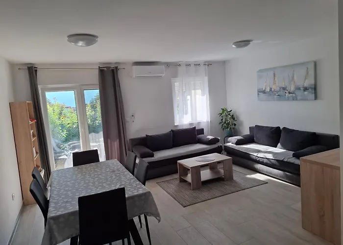 Apartment Tanya 1